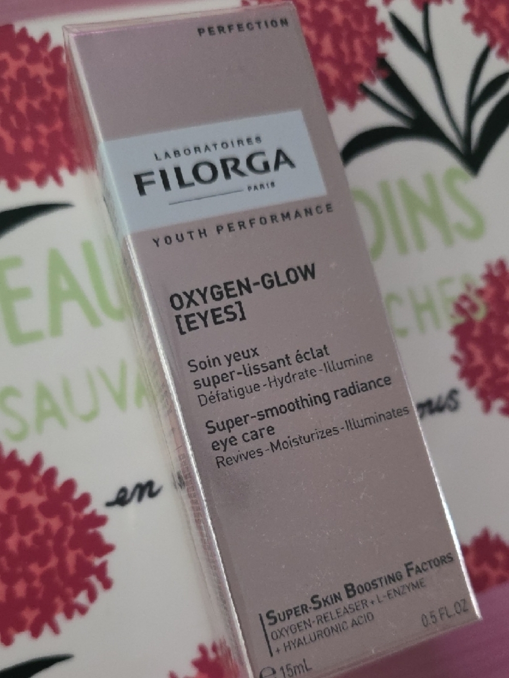 Filorga Oxygen-Glow Eyes - Youth Performance Super-Smoothing Radiance Eye Cream - Picture 3 of 5